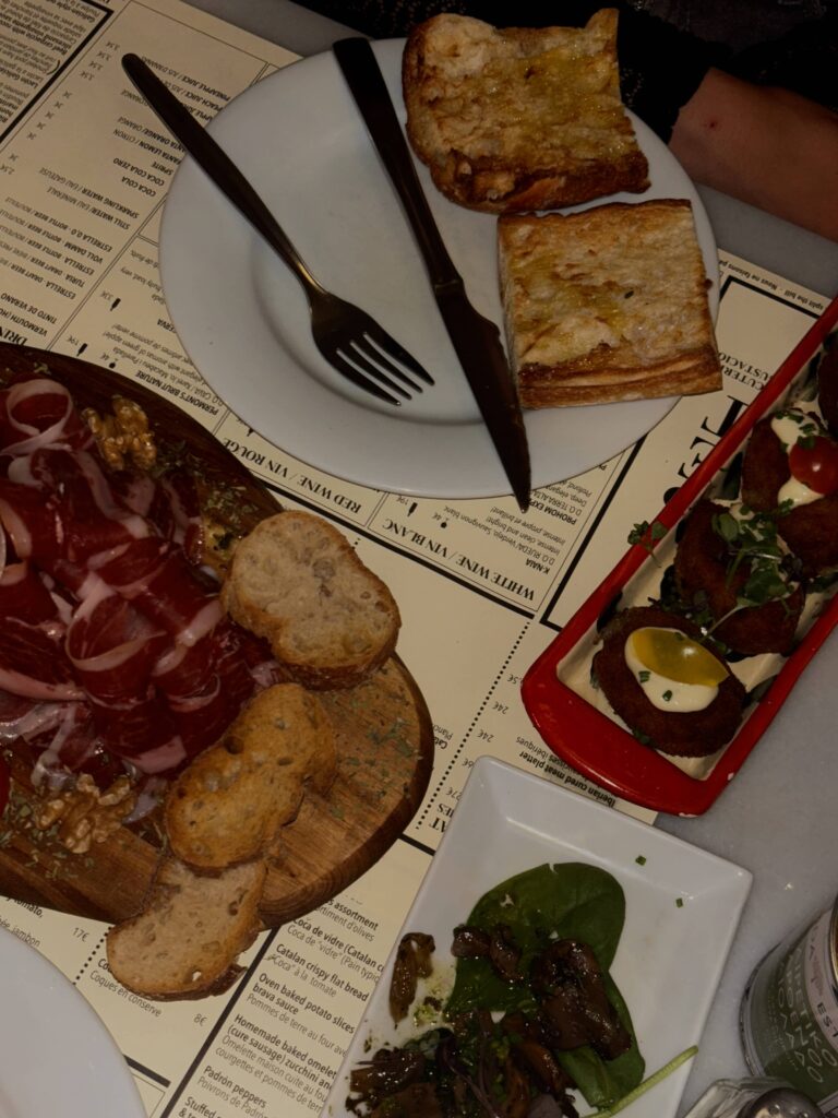 El set Barcelona tapasbar